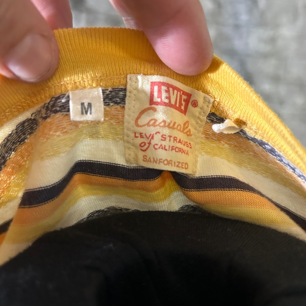 Vintage Levi T Shirt - red tag size M